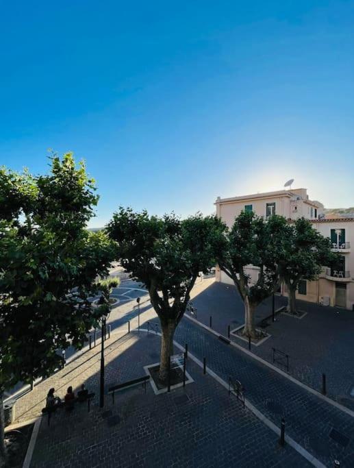 So'Conciergerie -Studio Situe Dans Le Centre Ville カシ エクステリア 写真